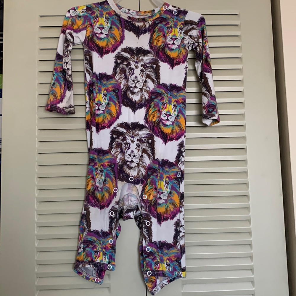 Little Bum Bums Lion onsie 9-12 mo